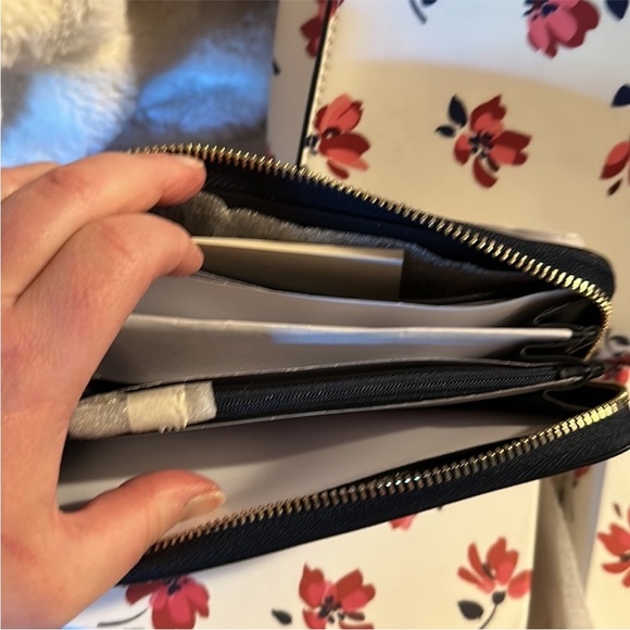 Rare Kate Spade “Staci Tea Toss” BRAND NEW
Boxed Full Size Zip Around Wallet - Picture 2 of 3